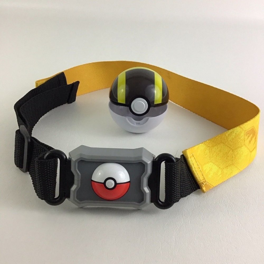 Nintendo Pokemon Adjustable Belt Clip & Carry Poke Ball Trainer 2015 Tomy Toy